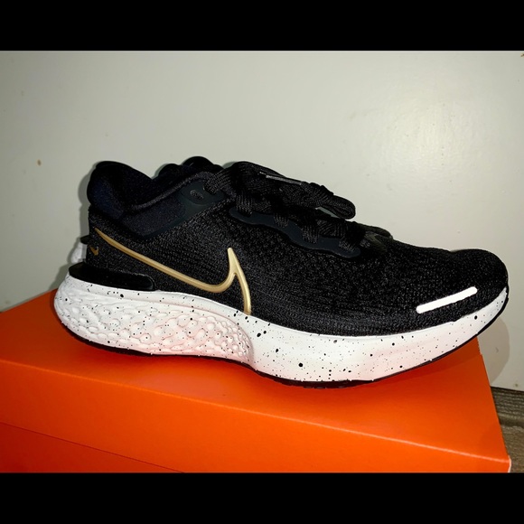 Nike ZoomX Invincible Run Flyknit - Picture 3 of 4